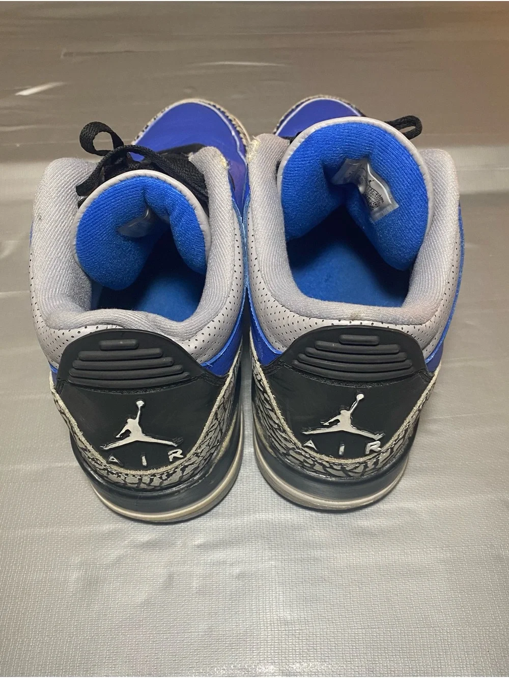 Jordan Air Jordan 3 Retro Varsity Royal CT8532-400 Men’s Mid Top Sneakers